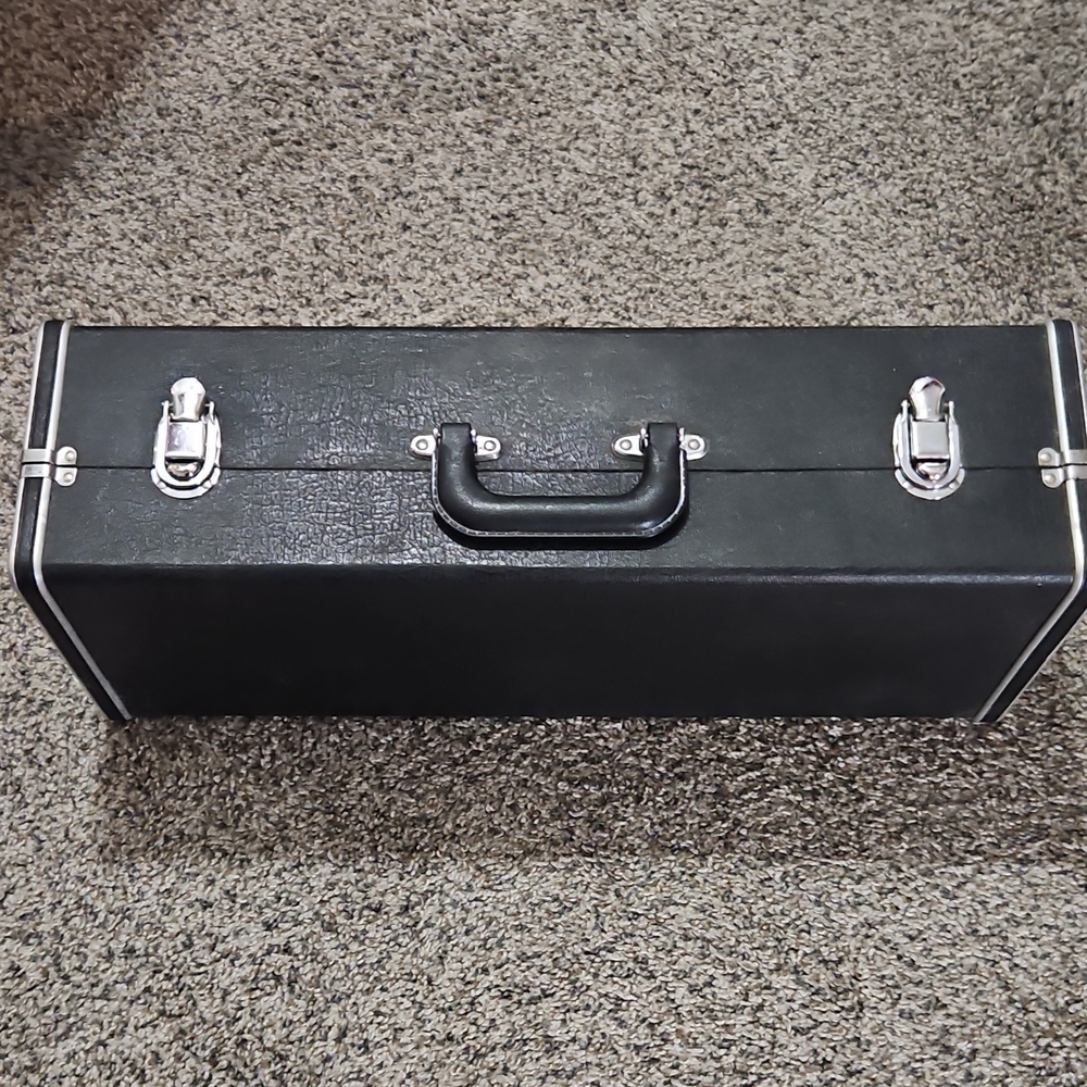 LaFayette Bb Trumpet Standard Type Brass Lacquered Gold Piston Valves with Case - Picture 5 of 5
